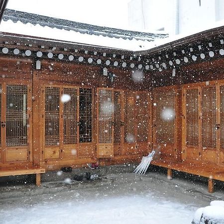 Hueahn Hanok Guesthouse Seoul Exteriör bild