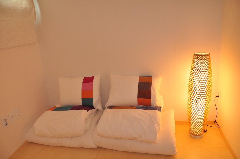 Hueahn Hanok Guesthouse Seoul Rum bild