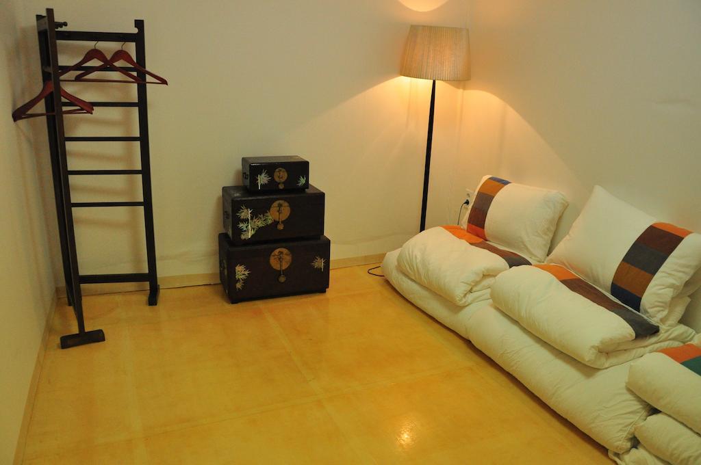 Hueahn Hanok Guesthouse Seoul Rum bild