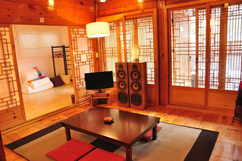 Hueahn Hanok Guesthouse Seoul Exteriör bild